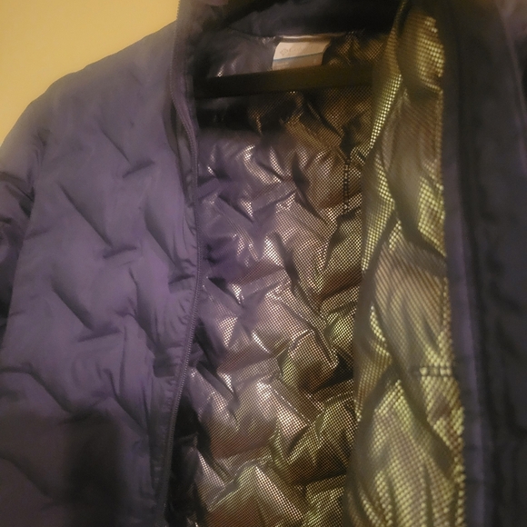 Womens size small Columbia jacket - Picture 2 of 2
